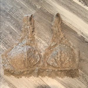 Aerie Romantic Lace Plunge Bralette size Medium